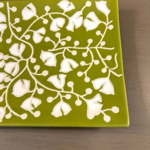 Crate & Barrel Aremi Floral Serving Platter Tray Plate Green White 12.5x6.5” - Picture 2 of 9